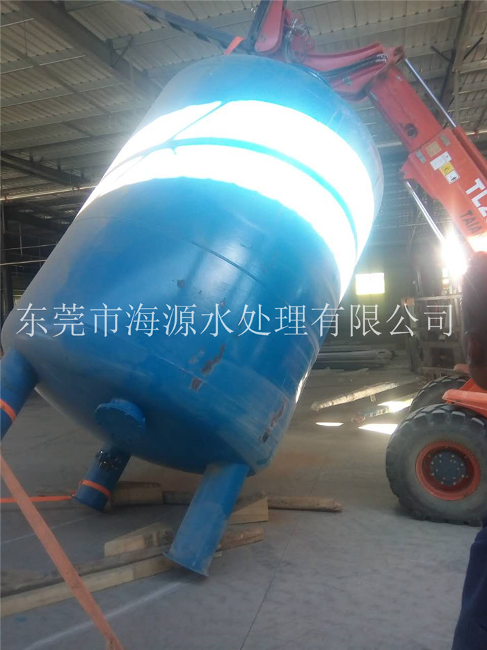 海源人員在埃及安裝工業超純水設備